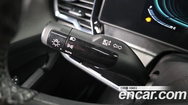 Kia Sportage (V) Diesel 2.0 2WD Prestige 2023 — фото 30