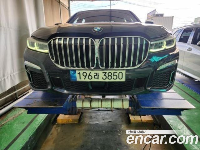 BMW 7 Series (G11) 740Li xDrive M Sport Package