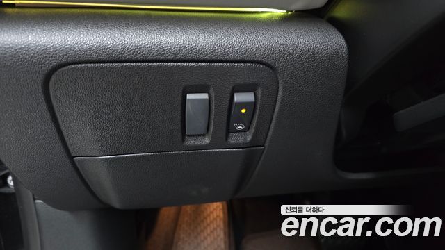 Renault Korea SM6 2.0 GDe Premiere 2020 — фото 17