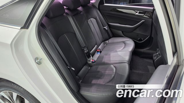 Hyundai Sonata (LF) 2.0 Smart 2015 — фото 18
