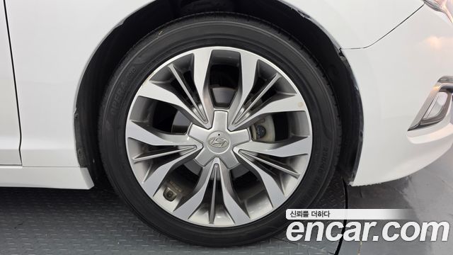 Hyundai Sonata (LF) 2.0 Smart 2015 — фото 21