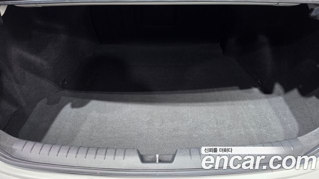 Hyundai Sonata (LF) 2.0 Smart 2015 — фото 30