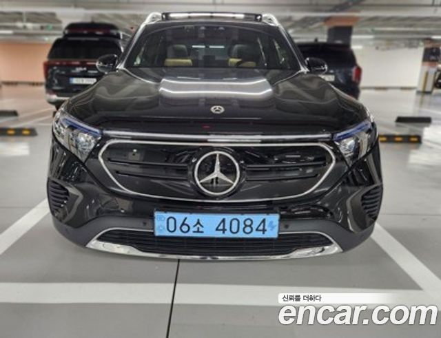 Mercedes-Benz EQB (X243) EQB300 4MATIC Electric Art 2024 — фото 3