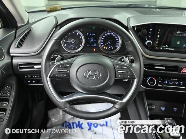 Hyundai Sonata (DN8) 1.6 Turbo Premium Family 2021 — фото 17