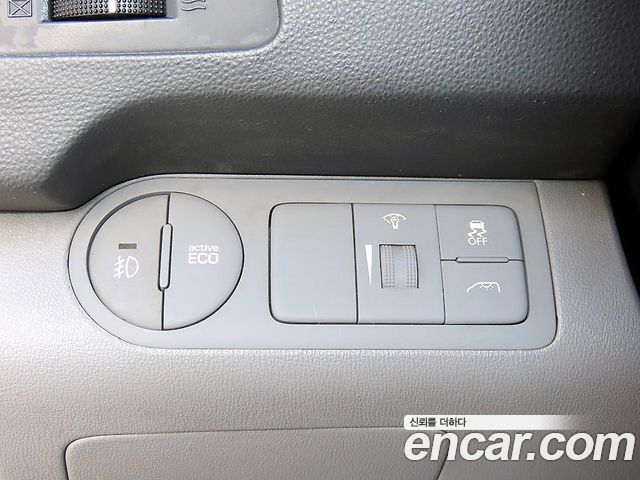 Hyundai Grand Starex 5-Seater VAN Smart 2017 — фото 16