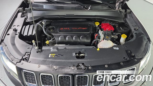 Jeep Compass (II) 2.4 Longitude AWD 2019 — фото 6