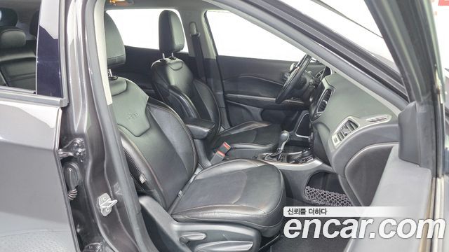 Jeep Compass (II) 2.4 Longitude AWD 2019 — фото 11