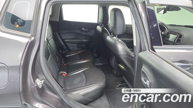 Jeep Compass (II) 2.4 Longitude AWD 2019 — фото 12