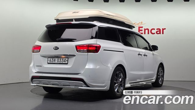 Kia Carnival Gasoline 9-seater Noblesse 2017 — фото 2