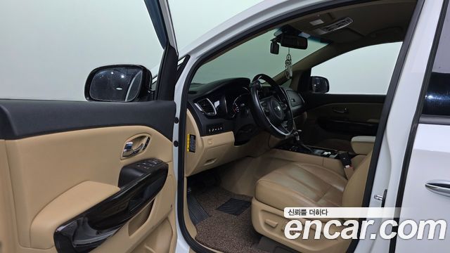 Kia Carnival Gasoline 9-seater Noblesse 2017 — фото 10
