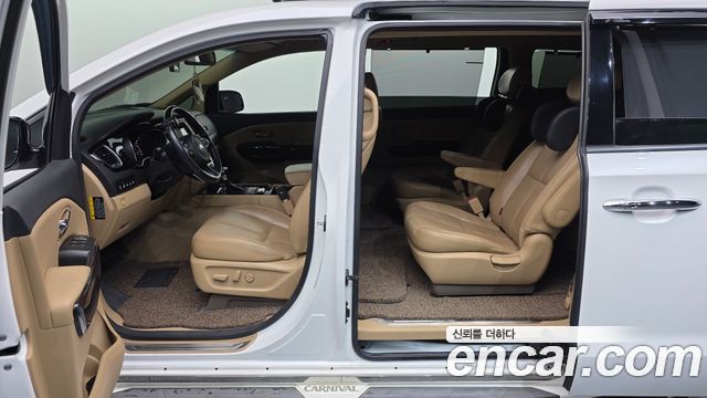Kia Carnival Gasoline 9-seater Noblesse 2017 — фото 16