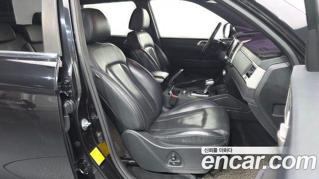 KG Mobility (SsangYong) Rexton Sports Khan Diesel 2.2 4WD Professional S (5-Link) 2019 — фото 11