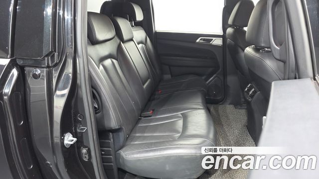 KG Mobility (SsangYong) Rexton Sports Khan Diesel 2.2 4WD Professional S (5-Link) 2019 — фото 12