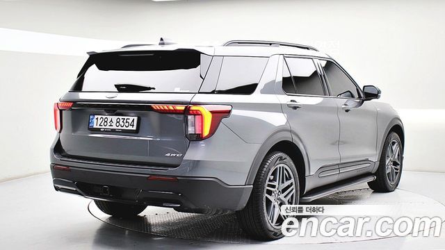 Ford Explorer (VI) 2.3 ST-Line 4WD 2025 — фото 4