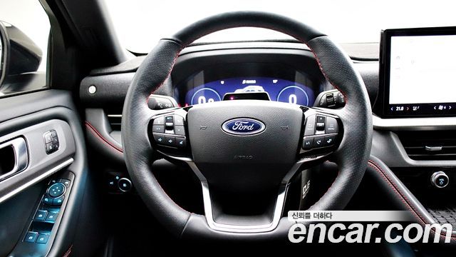 Ford Explorer (VI) 2.3 ST-Line 4WD 2025 — фото 8