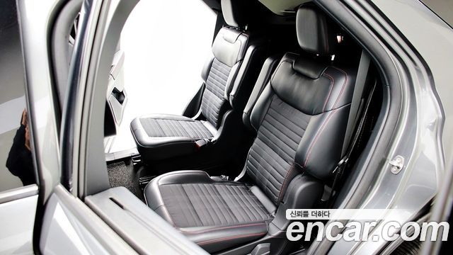 Ford Explorer (VI) 2.3 ST-Line 4WD 2025 — фото 19