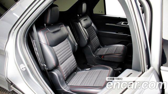 Ford Explorer (VI) 2.3 ST-Line 4WD 2025 — фото 21