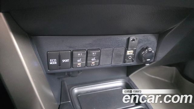 Toyota RAV4 2.5 4WD 4th 2013 — фото 18