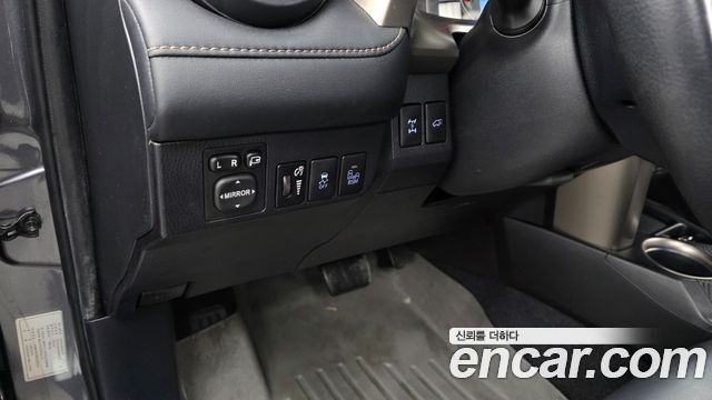 Toyota RAV4 2.5 4WD 4th 2013 — фото 19