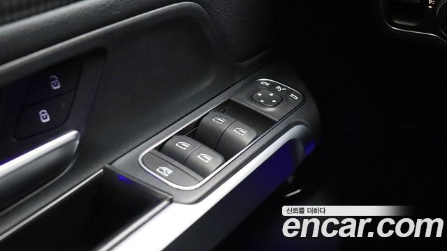 Mercedes-Benz EQB (X243) EQB300 4MATIC AMG Line 2022 — фото 18