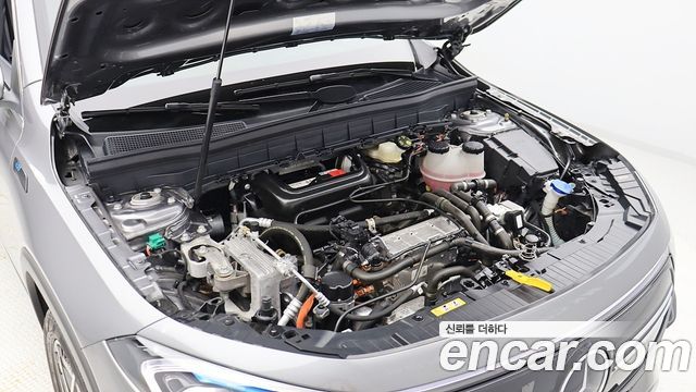 Mercedes-Benz EQB (X243) EQB300 4MATIC AMG Line 2022 — фото 20