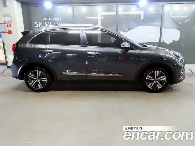 Kia Niro 1.6 HEV Prestige 2020 — фото 3