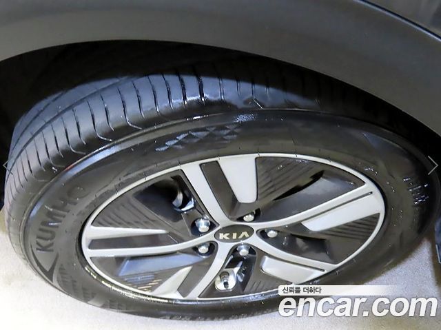 Kia Niro 1.6 HEV Prestige 2020 — фото 23