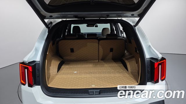 Kia Sorento (IV) Gasoline 2.5T 2WD Noblesse 2024 — фото 19