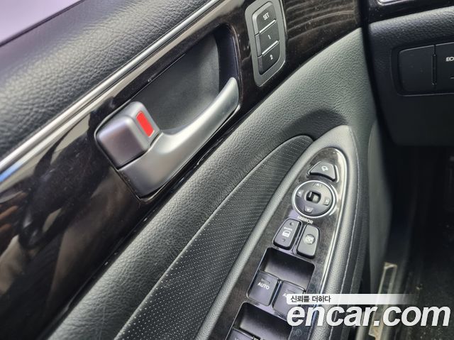 Hyundai Genesis BH 330 Luxury Standard 2012 — фото 21