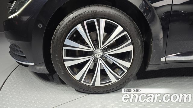 Volkswagen Arteon 2.0 TDI Premium 2019 — фото 5