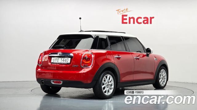 MINI Cooper 5Door HIGH 3rd 2015 — фото 2