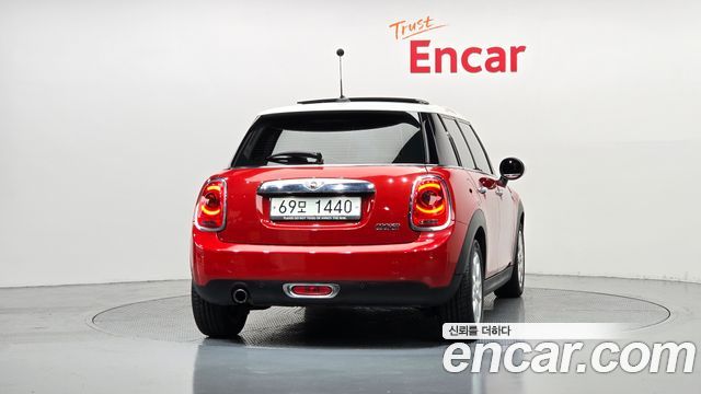 MINI Cooper 5Door HIGH 3rd 2015 — фото 4