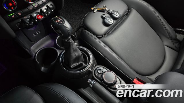 MINI Cooper 5Door HIGH 3rd 2015 — фото 9