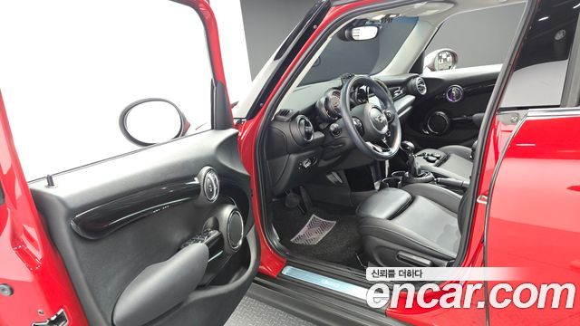 MINI Cooper 5Door HIGH 3rd 2015 — фото 10