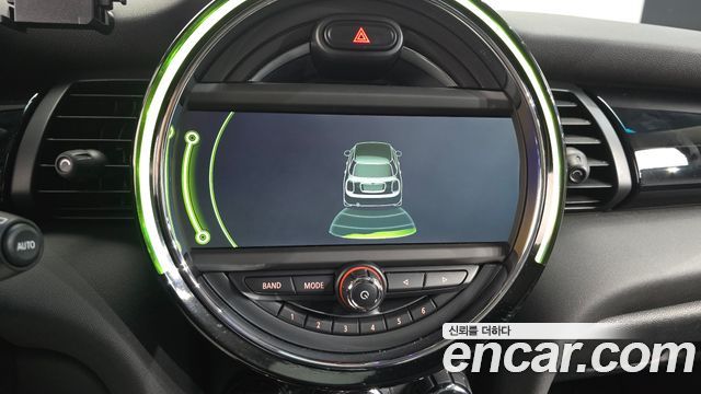 MINI Cooper 5Door HIGH 3rd 2015 — фото 13
