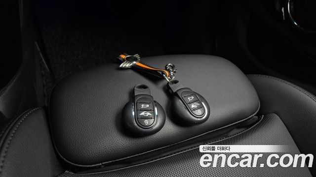 MINI Cooper 5Door HIGH 3rd 2015 — фото 14