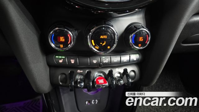 MINI Cooper 5Door HIGH 3rd 2015 — фото 19