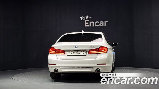 BMW 5 Series (G30) 530i Luxury Plus 2018 — фото 4