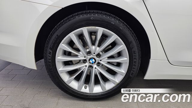BMW 5 Series (G30) 530i Luxury Plus 2018 — фото 5