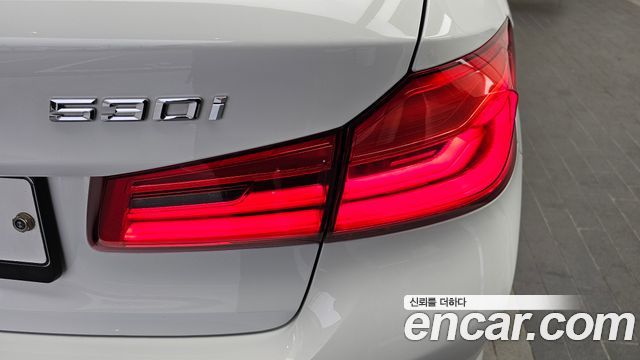 BMW 5 Series (G30) 530i Luxury Plus 2018 — фото 23