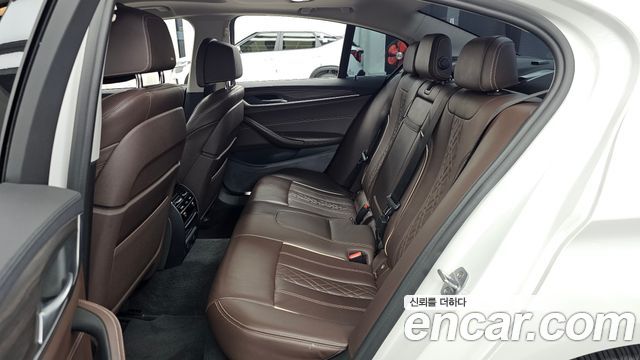 BMW 5 Series (G30) 530i Luxury Plus 2018 — фото 26