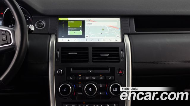 Land Rover Discovery Sport 2.0 TD4 HSE Luxury 2018 — фото 14