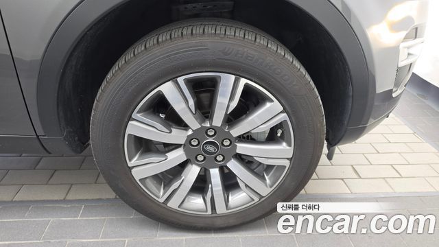 Land Rover Discovery Sport 2.0 TD4 HSE Luxury 2018 — фото 21