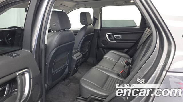 Land Rover Discovery Sport 2.0 TD4 HSE Luxury 2018 — фото 26