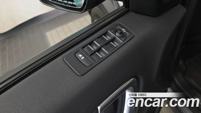 Land Rover Discovery Sport 2.0 TD4 HSE Luxury 2018 — фото 30