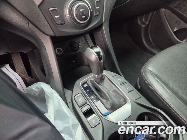Hyundai Santa Fe (DM) Diesel(e-VGT) 2.0 2WD Exclusive 2013 — фото 17