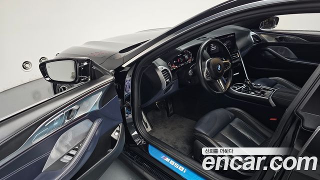 BMW 8 Series (G15) M850i xDrive Gran Coupe 2023 — фото 10