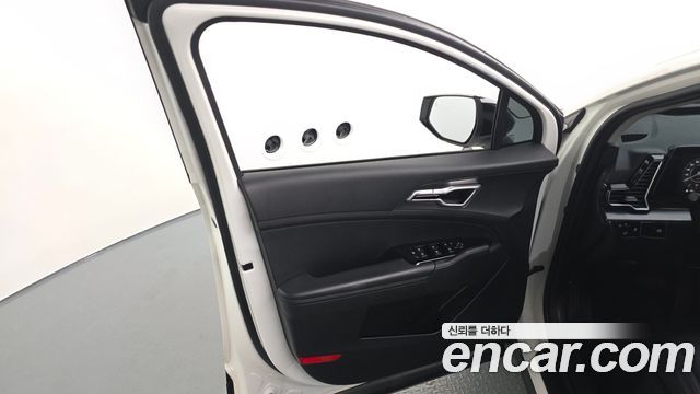 Kia Sportage (V) Gasoline 1.6 Turbo 2WD Nobleless Gravity 2023 — фото 24