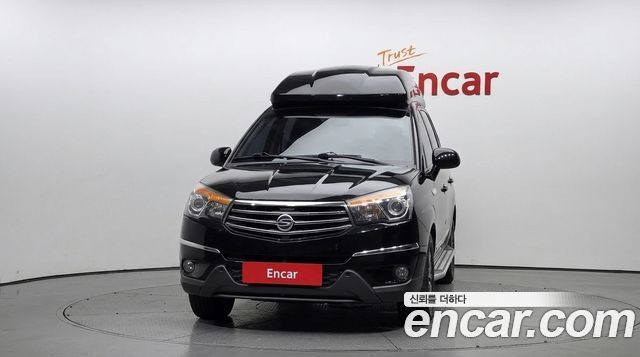 KG Mobility (SsangYong) Korando Turismo 4WD Chateau 11-seater 2014 — фото 3