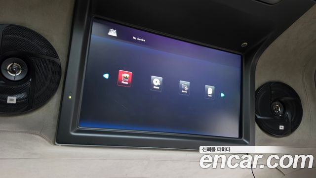 KG Mobility (SsangYong) Korando Turismo 4WD Chateau 11-seater 2014 — фото 17